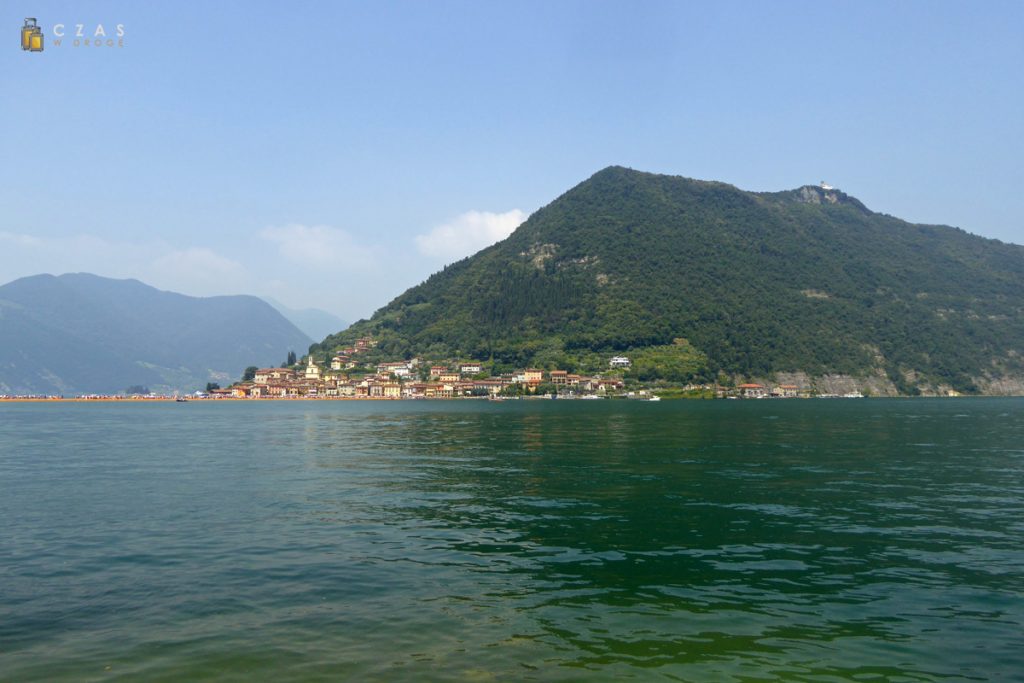 Widok na Monte Isola od strony Sulzano