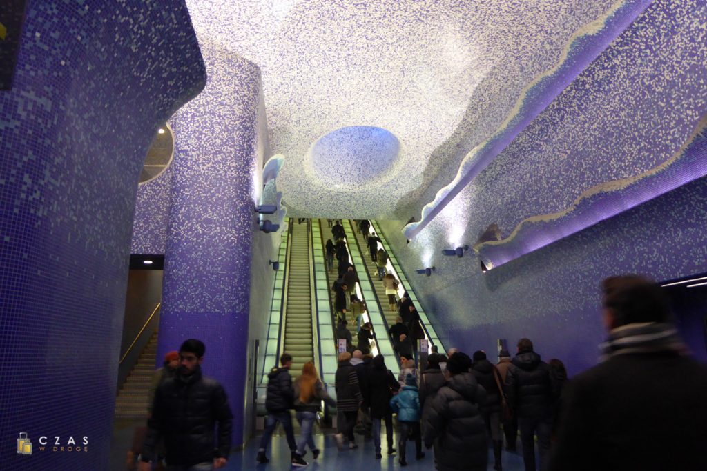 Jedna z ciekawszych stacji metra - Via Toledo