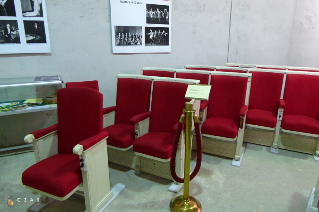 Fotele pochodzące z Sali Kongresowej