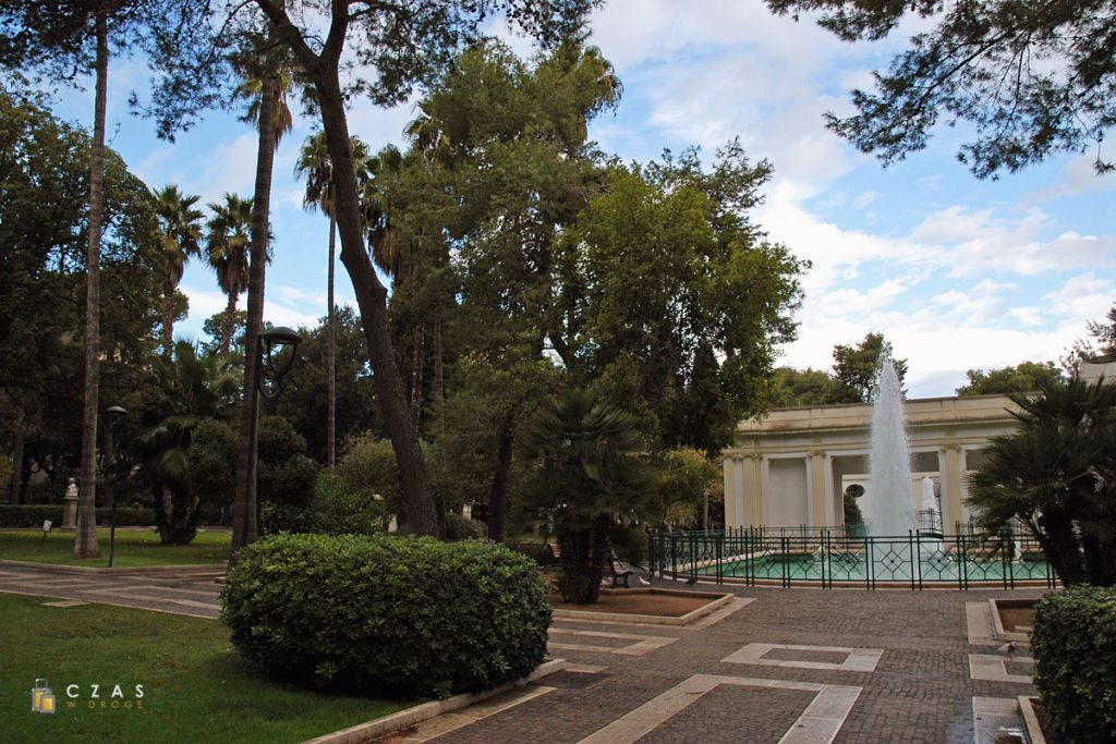 Lecce - fragment parku miejskiego