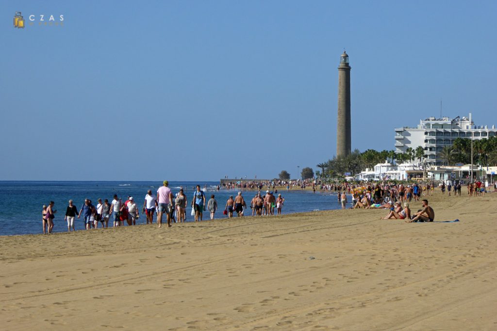 Latarnia morska w Maspalomas od strony plaży