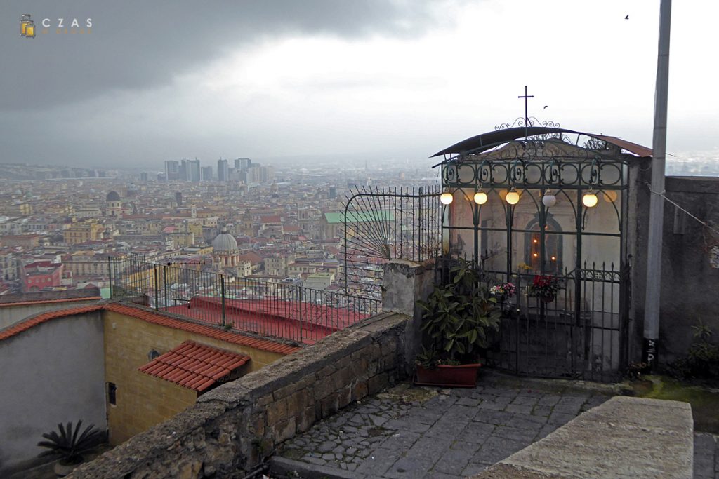 Kapliczka przy Pedamentina di San Martino