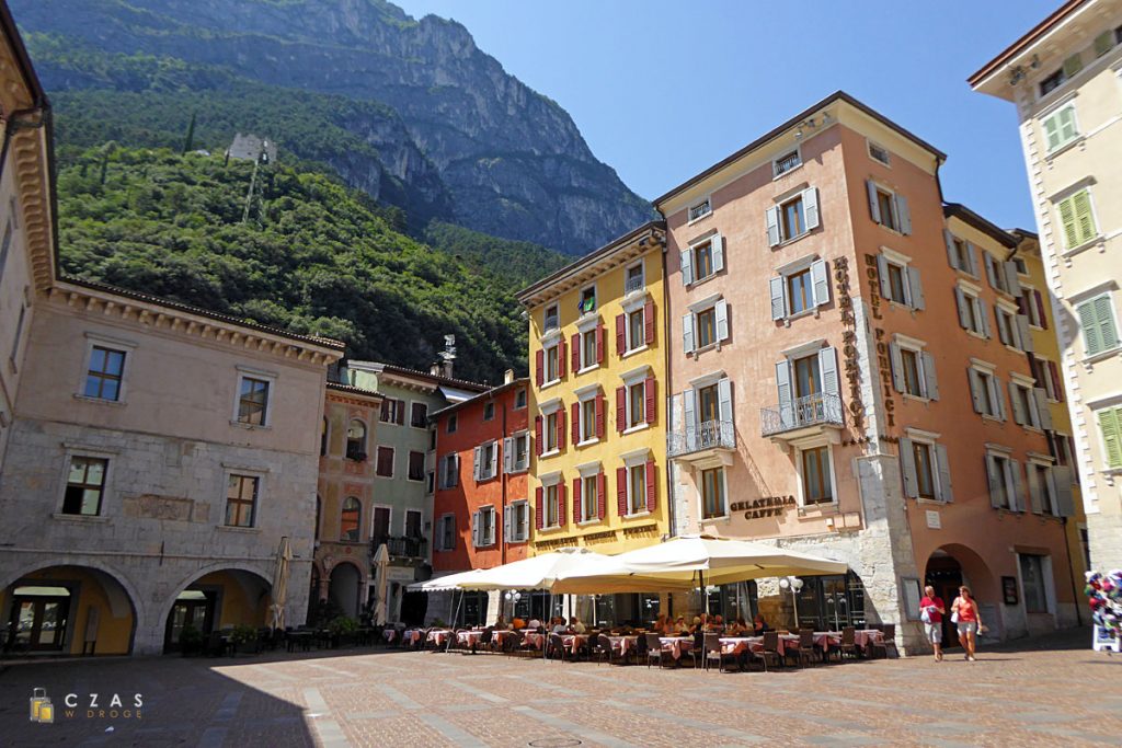 Riva del Garda / Piazza III Novembre Riva del Garda / Piazza III Novembre