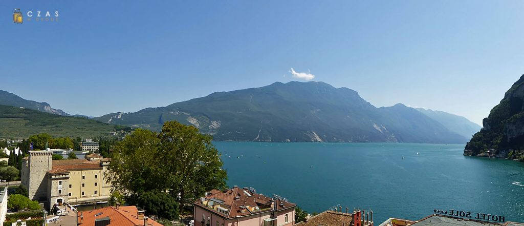 Panorama jeziora Garda z Torre Apponale Panorama jeziora Garda z Torre Apponale
