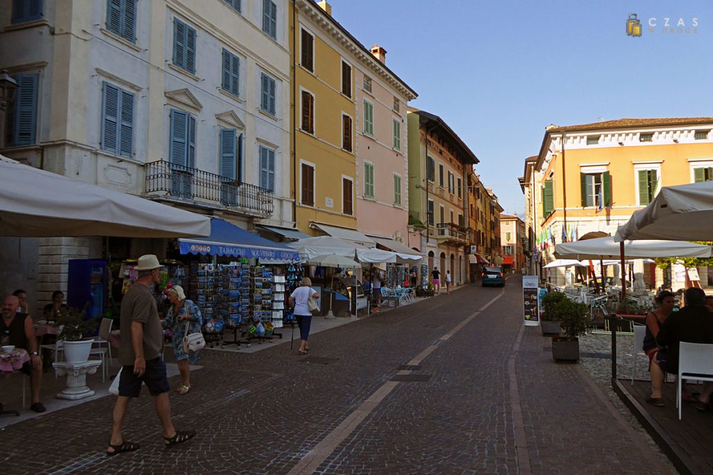 Gargnano / Piazza Feltrinelli