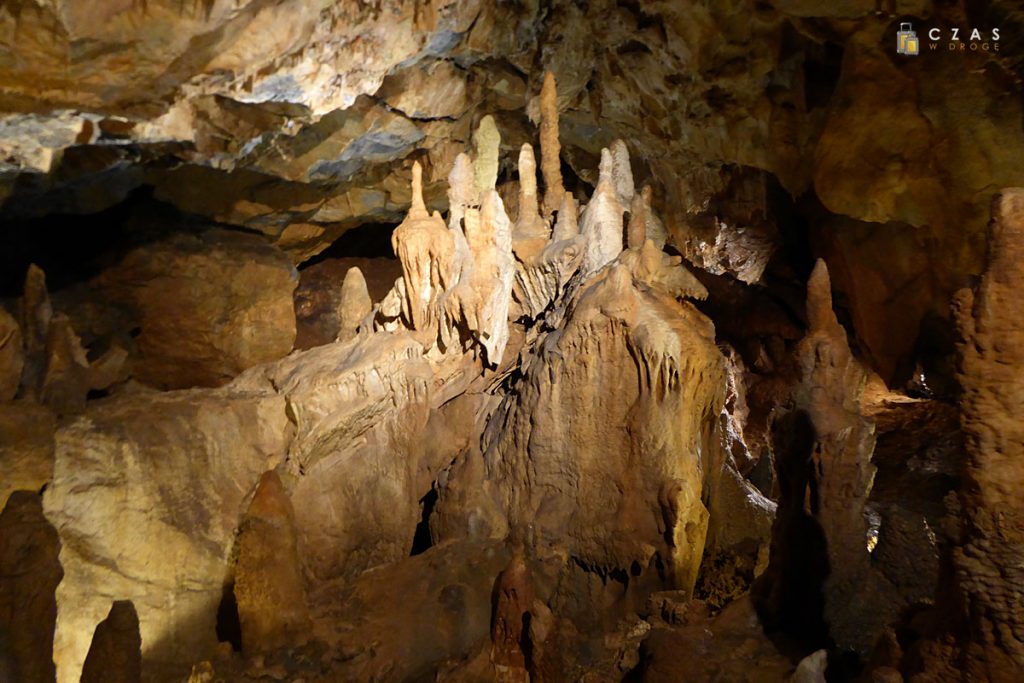 Jaskinie Mladečke