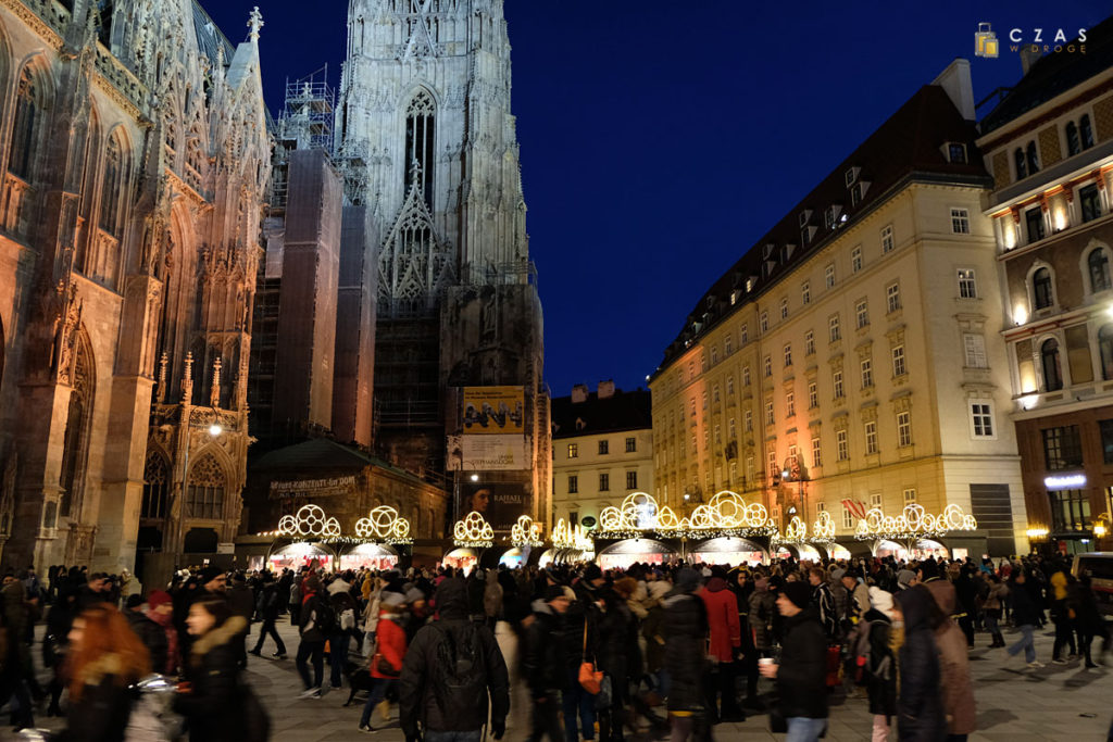 Jarmark bożonarodzeniowy na Stephansplatz Jarmark bożonarodzeniowy na Stephansplatz