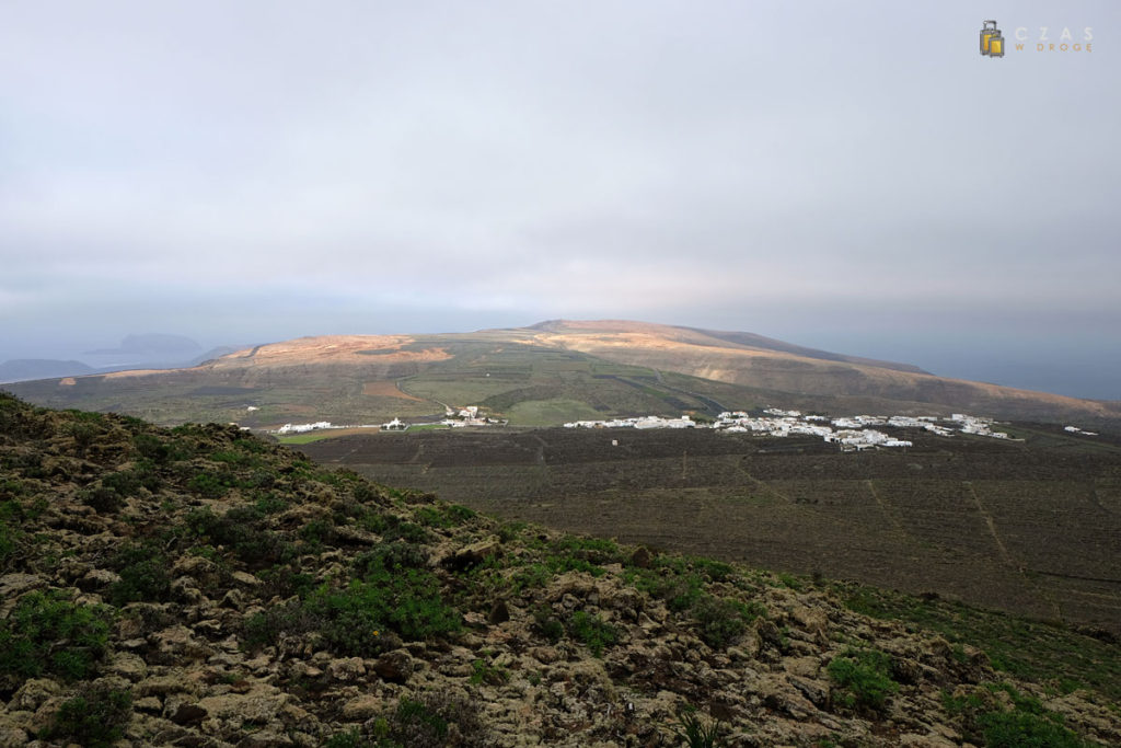 Widok z Monte Corona w stronę Ye