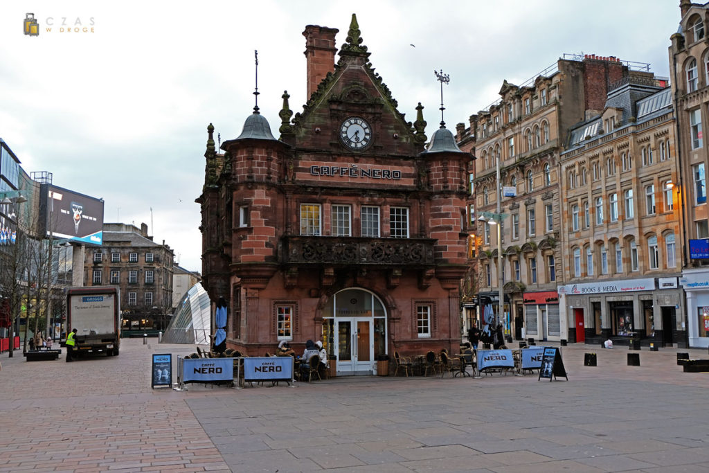 Kawiarnia w dawnym budynku stacji metra - St Enoch's square