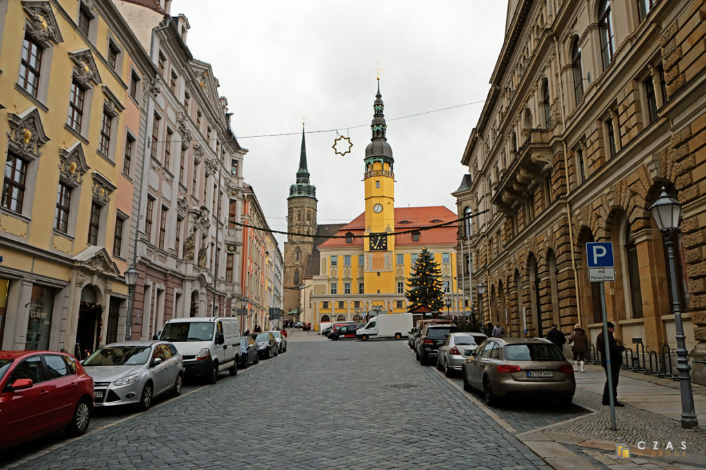 Innere Lauenstraße z widokiem na ratusz